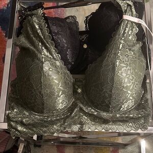 Daisy Fuentes Floral Lace Bralette in Green and Black